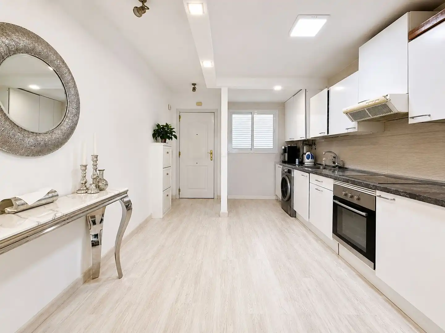 Cuina de Apartament en venda en Benalmádena amb Jardí privat i Piscina comunitària