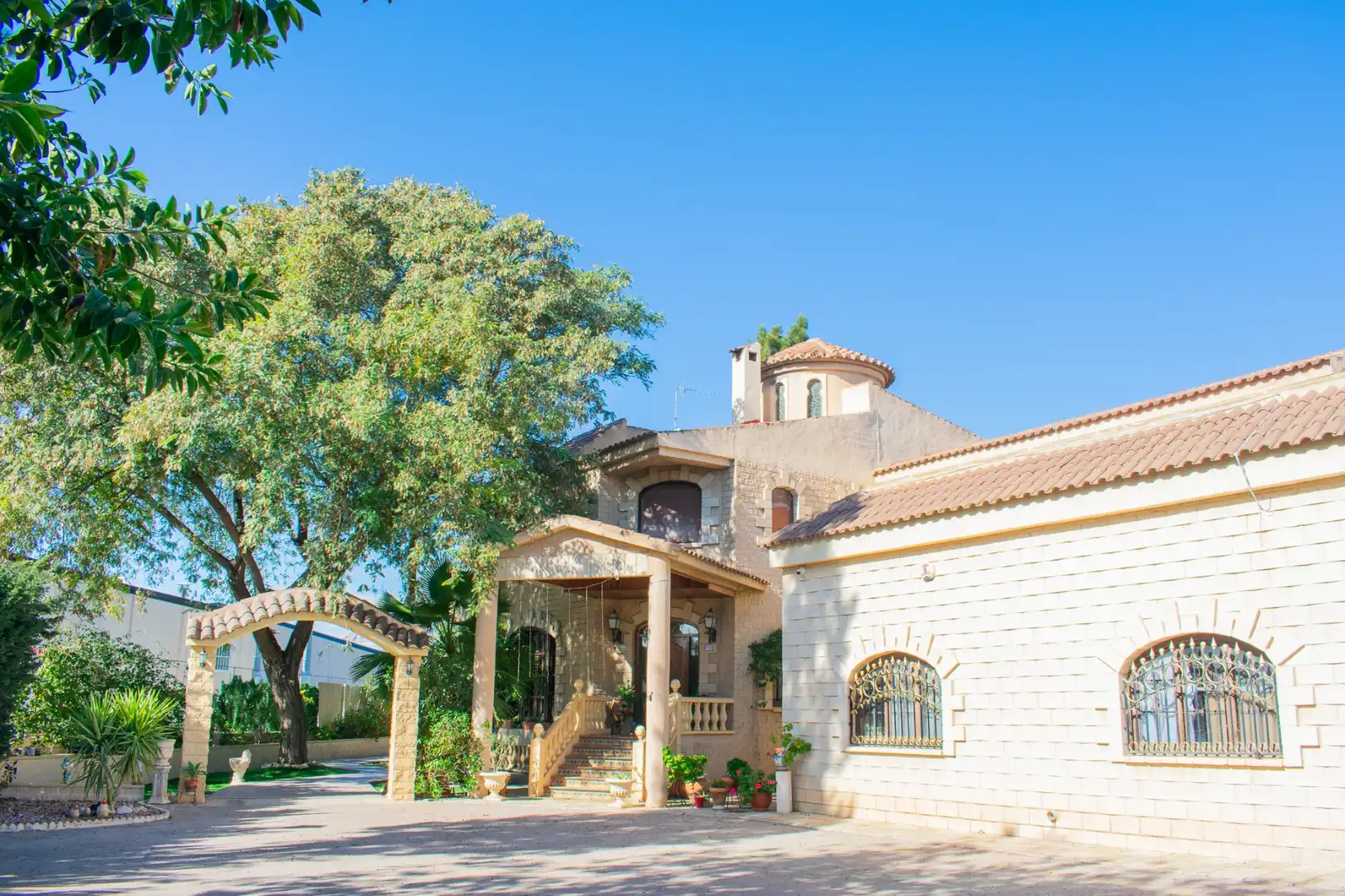 Casa amb piscina en venda a Crevillent