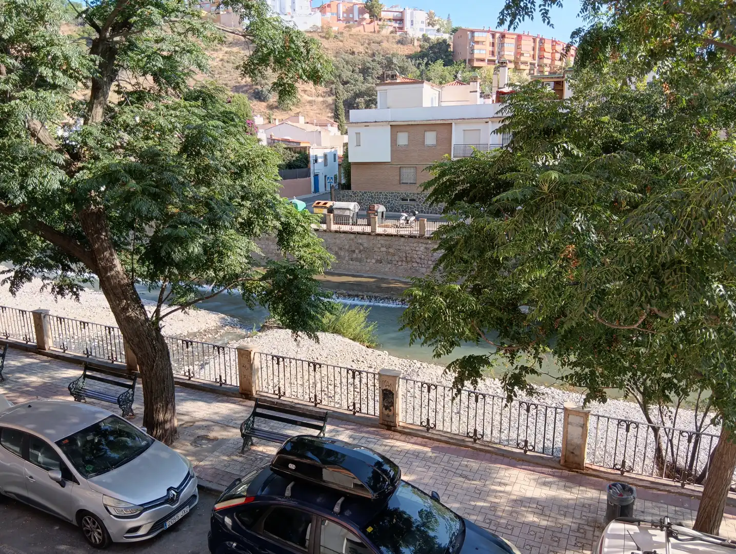 Vista exterior de Piso de alquiler en Granada con Amueblado