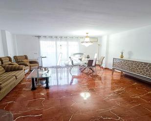 Living room of Single-family semi-detached for sale in Burjassot  with Air Conditioner, Heating and Parquet flooring