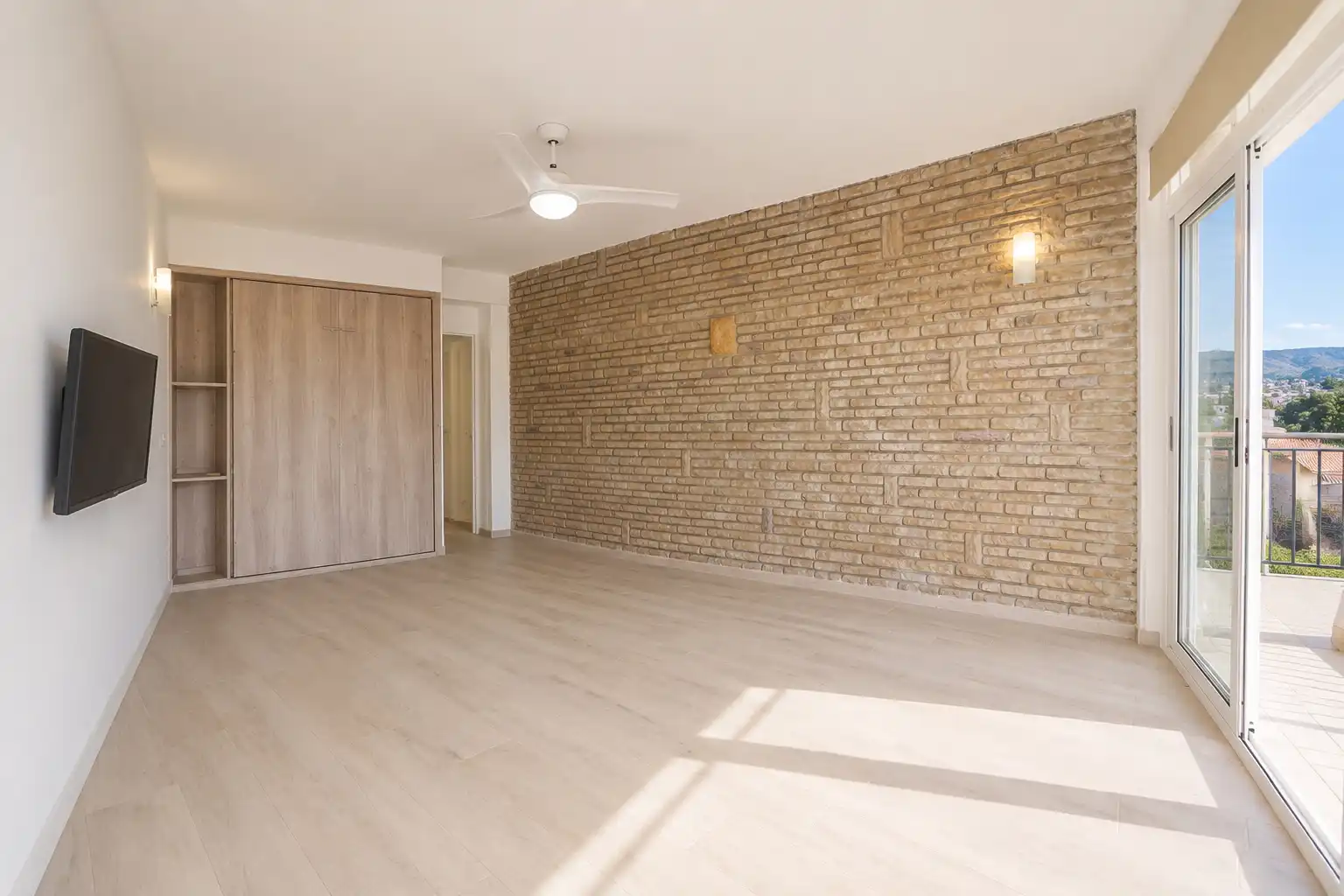 Apartamento con ascensor en venta en Passeig Maritim 116, imagen 2