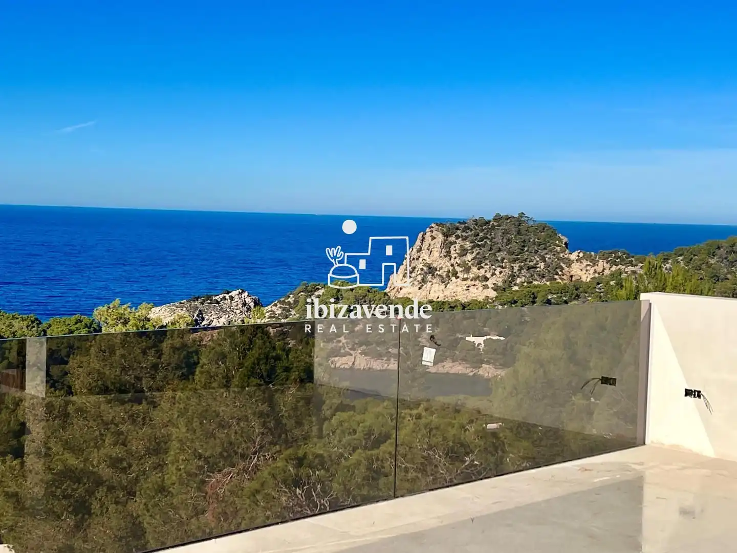 Xalet amb piscina en venda a Cala Salada