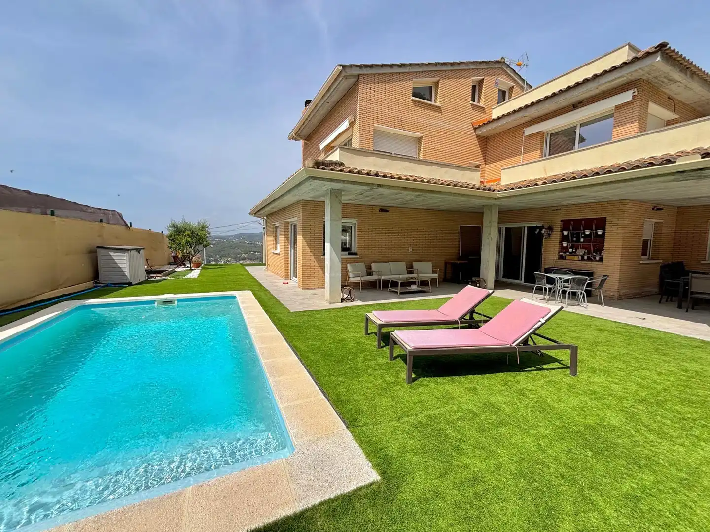 House with terrace for sale in Olivella