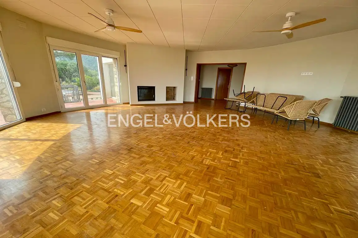 Sala d'estar de Casa o xalet en venda en Llançà amb Calefacció, Jardí privat i Terrassa