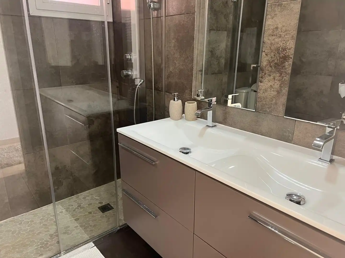 Bathroom of Attic for rent in Marbella  with Air Conditioner, Terrace and Swimming Pool