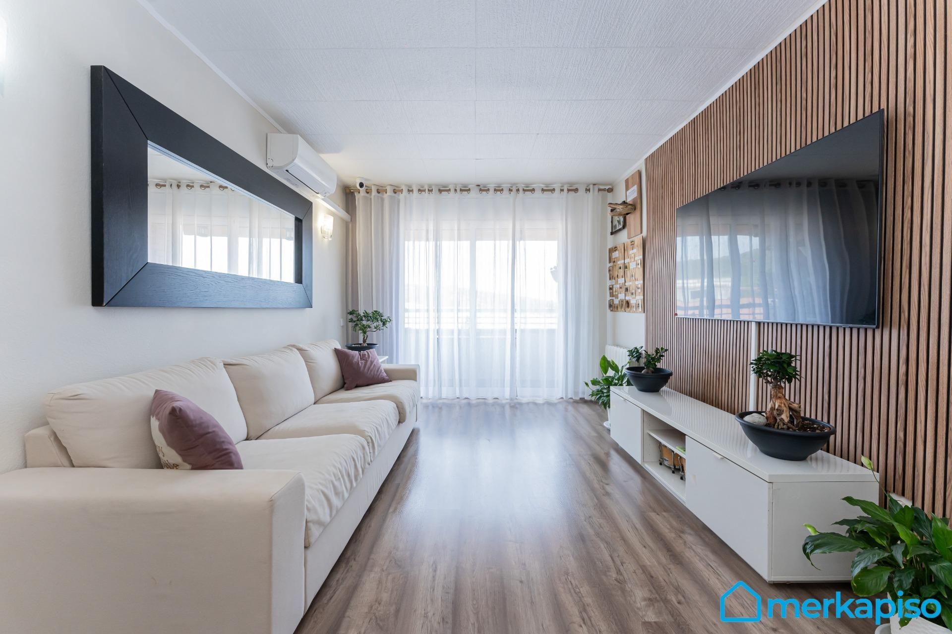 Living room of Flat for sale in Viladecans  with Terrace and Balcony