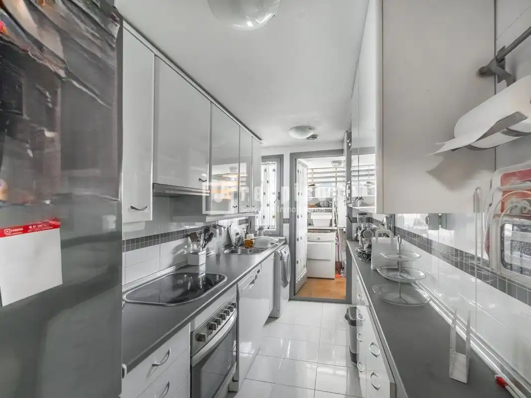 Kitchen of Flat for sale in Alcorcón  with Air Conditioner, Heating and Parquet flooring