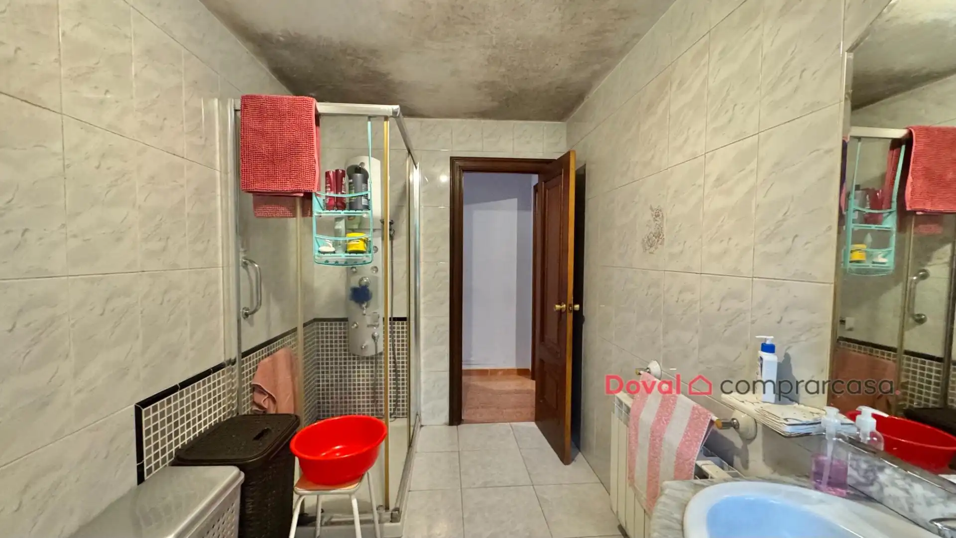 Baño de Casa o chalet en venta en Vigo  con Calefacción, Jardín privado y Parquet