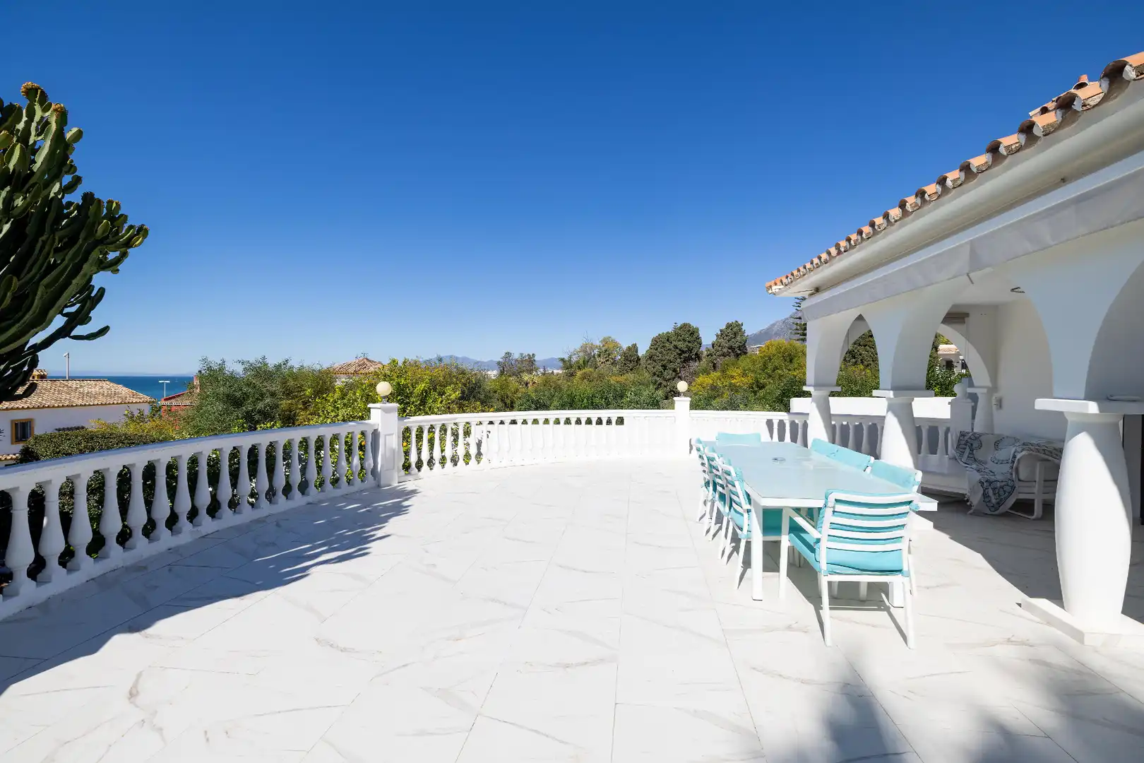 Terrassa de Casa o xalet en venda en Marbella amb Aire condicionat, Calefacció i Jardí privat