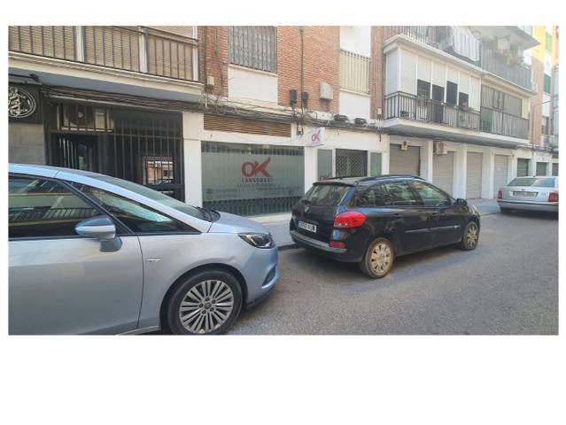 Local comercial en Venta en Calle Higuera de la Sierra, 5 en Cruz Roja