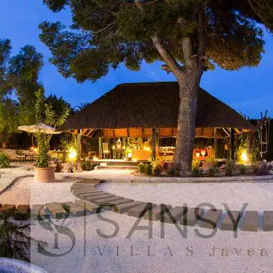 Chalet con piscina en venta en Zona Pueblo, imagen 5