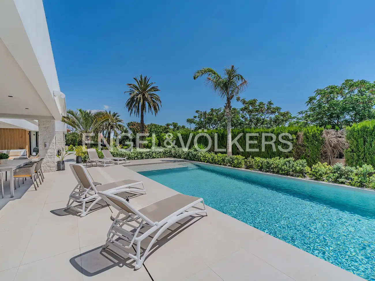 Piscina de Casa o xalet en venda en Alicante / Alacant amb Aire condicionat, Calefacció i Jardí privat