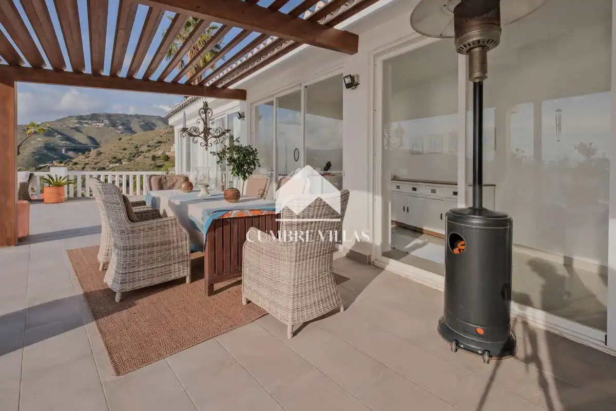Terrassa de Casa o xalet en venda en Almuñécar amb Terrassa, Traster i Internet