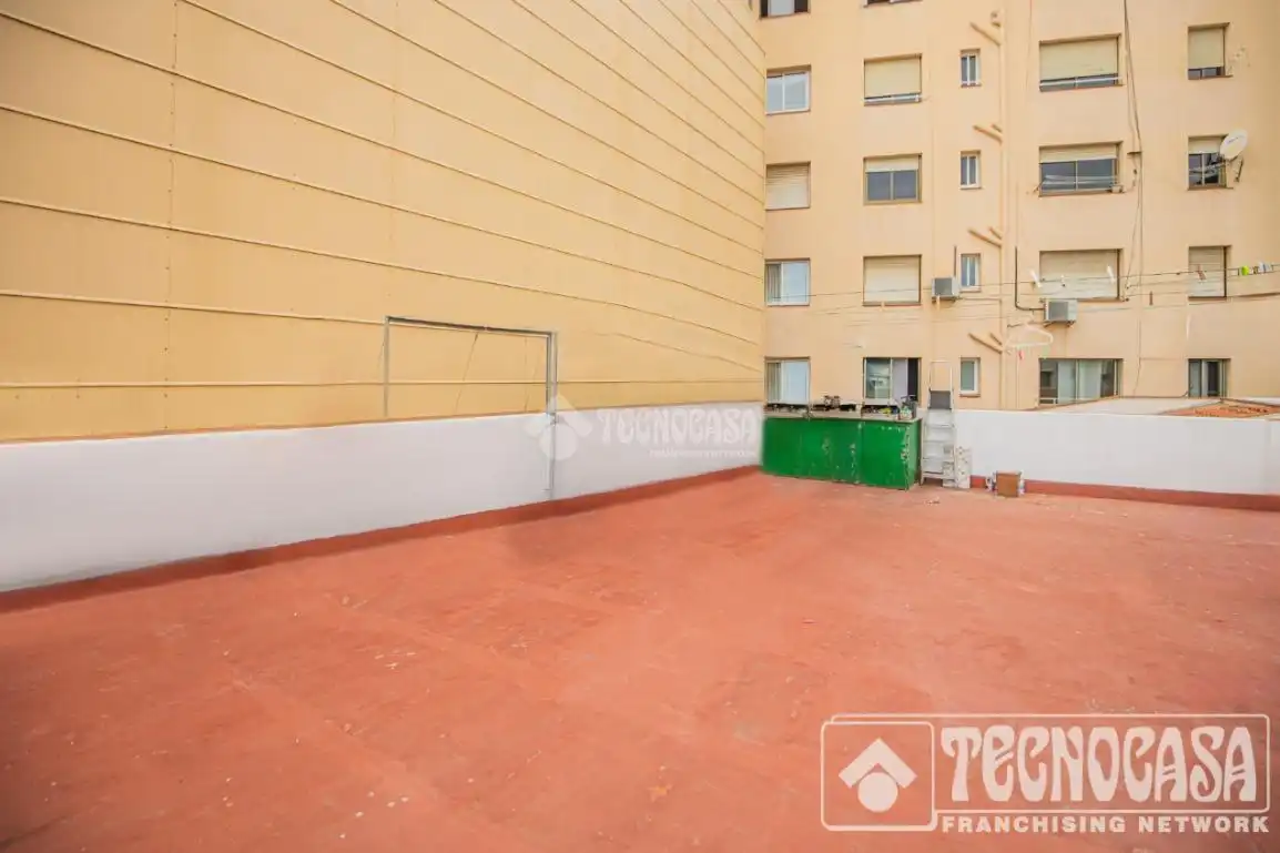 Außenansicht von Wohnung zum Verkauf in Santa Coloma de Gramenet