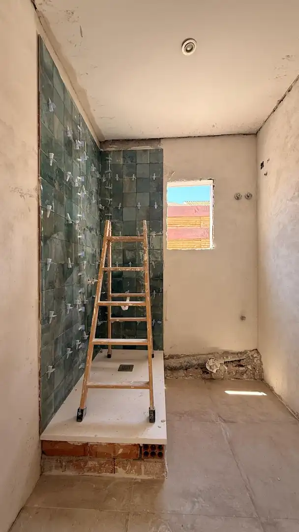 Badezimmer von Wohnung zum Verkauf in Gavà