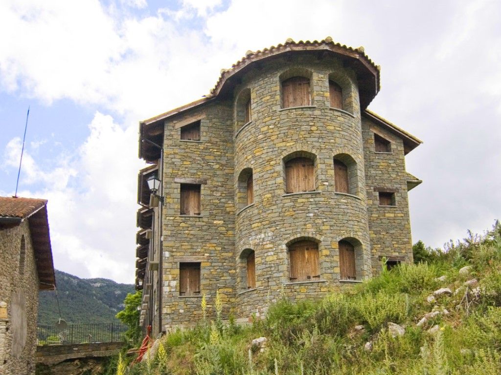 Exterior view of House or chalet for sale in Valle de Lierp