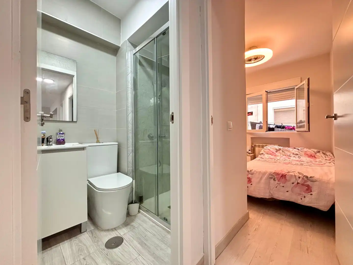 Baño de Piso en venta en Alicante / Alacant con Aire acondicionado, Terraza y Amueblado