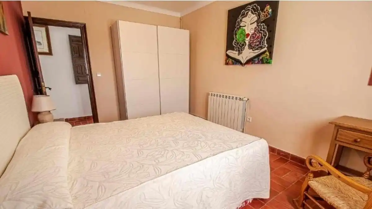 Dormitori de Casa o xalet en venda en Marchena amb Aire condicionat, Calefacció i Jardí privat