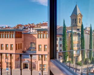 Vista exterior de Àtic en venda en  Pamplona / Iruña amb Balcó