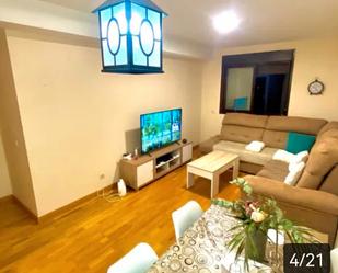 Living room of Flat to rent in Ocaña  with Heating, Private garden and Parquet flooring