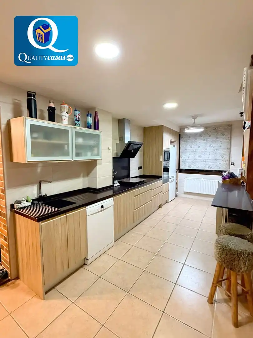 Cocina de Casa adosada en venta en Almajada - Ravel  