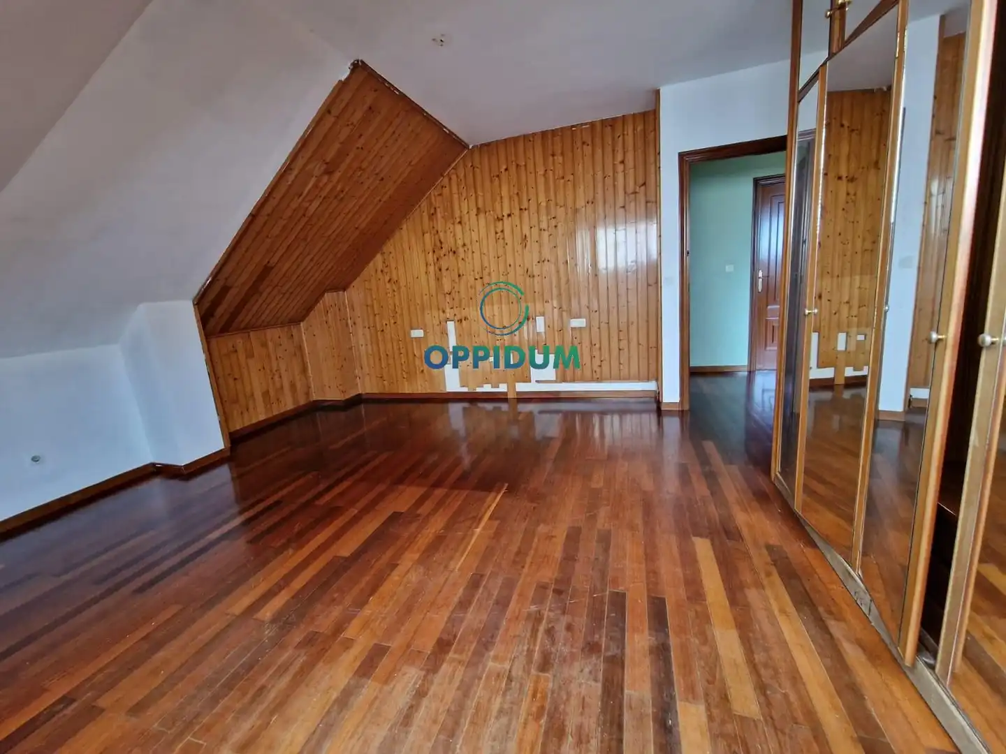 Habitación de Ático en venta en Melide