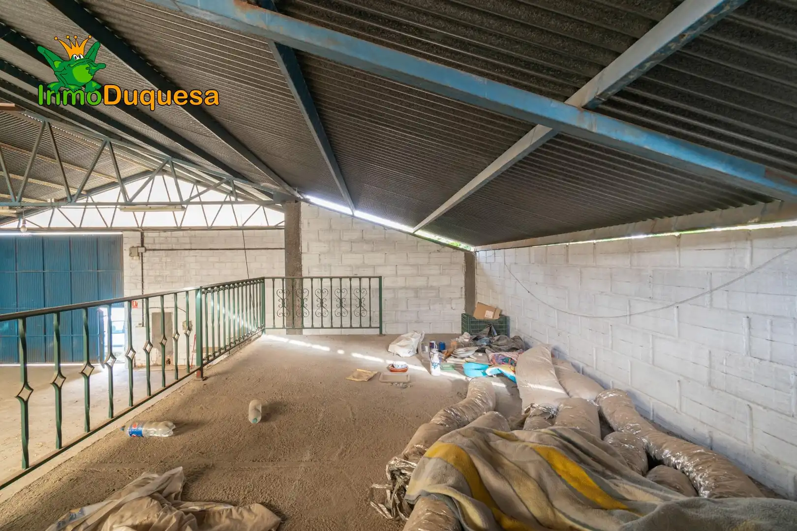 Industrial buildings for sale in Jun