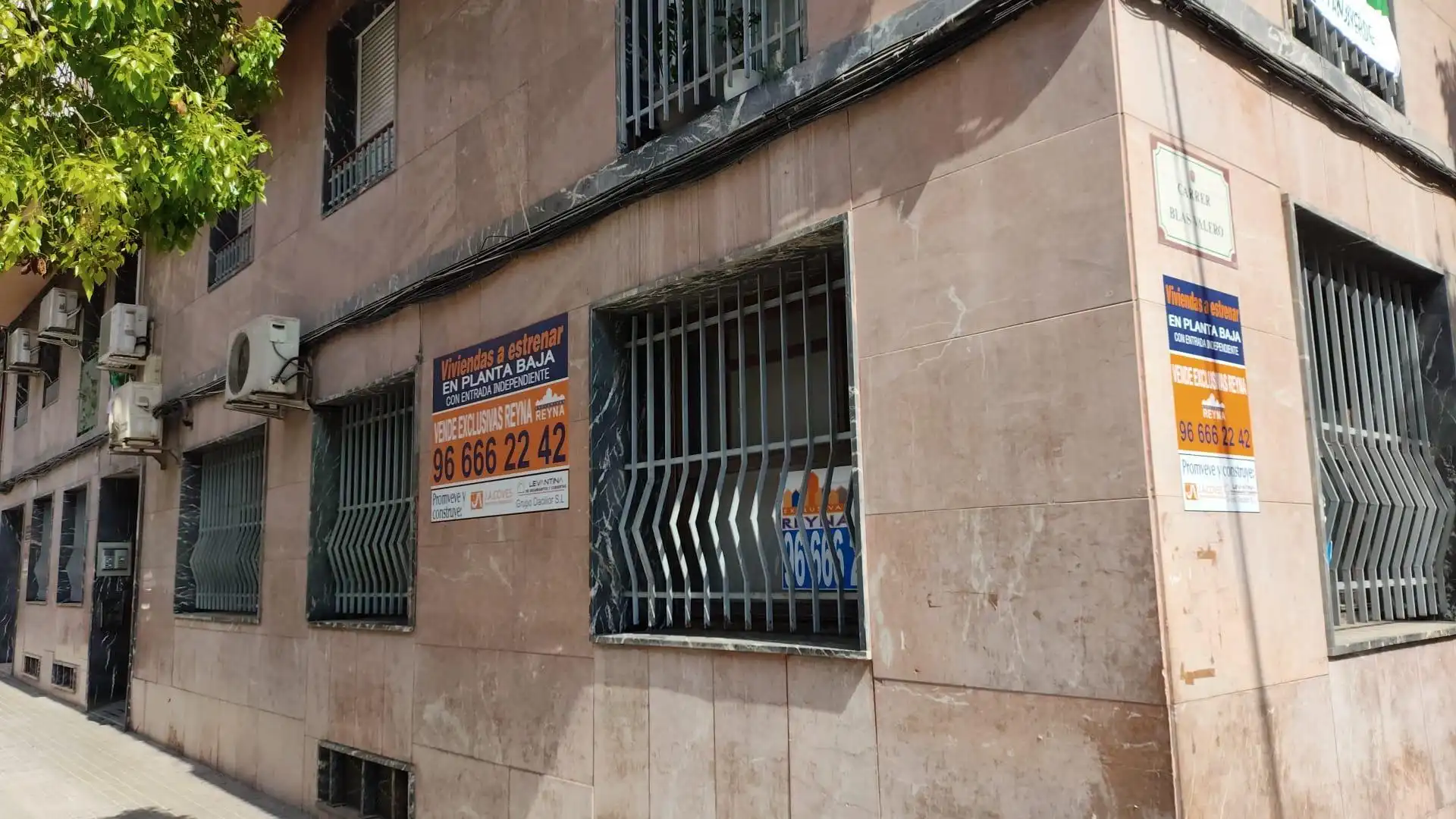 Außenansicht von Erdgeschoss zum Verkauf in Elche / Elx