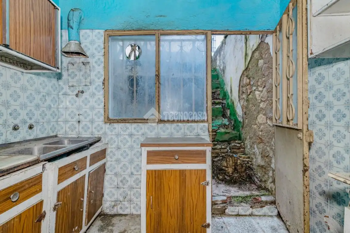 Casa aparellada amb balcó en venda a Loja, imagen 8