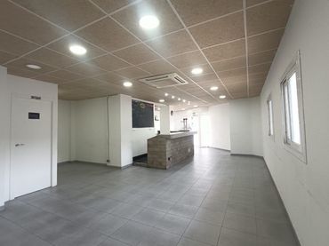 Local commercial à vendre à MARE DE DÉU DE LORETO