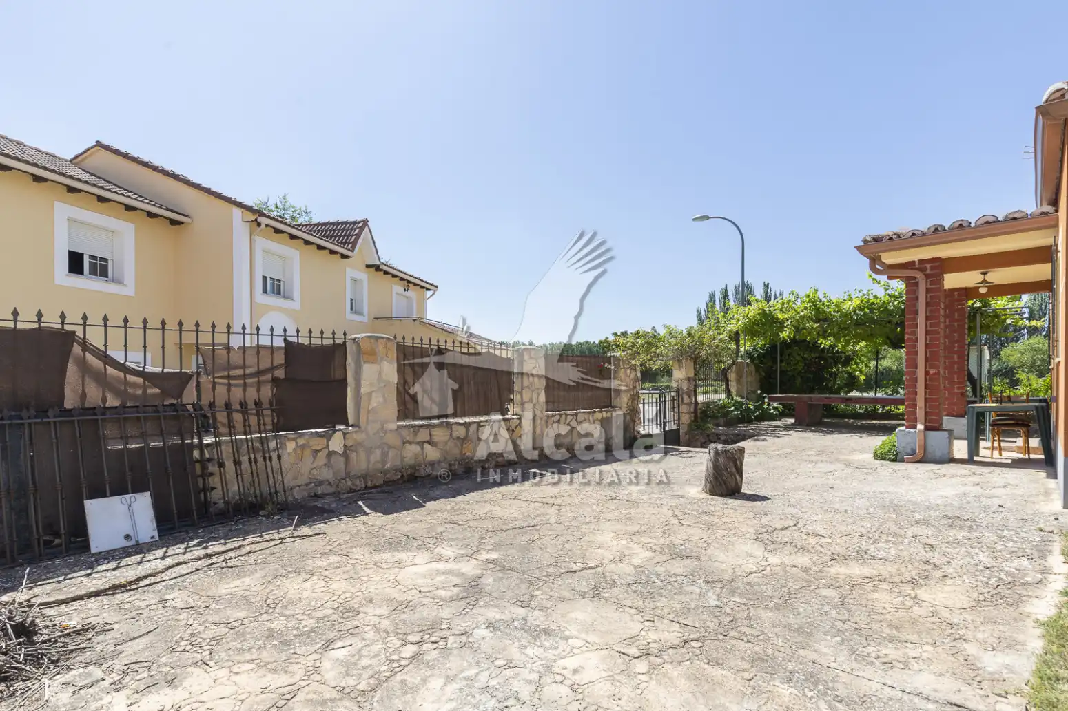 Vista exterior de Casa o chalet en venta en Cifuentes con Calefacción, Jardín privado y Trastero