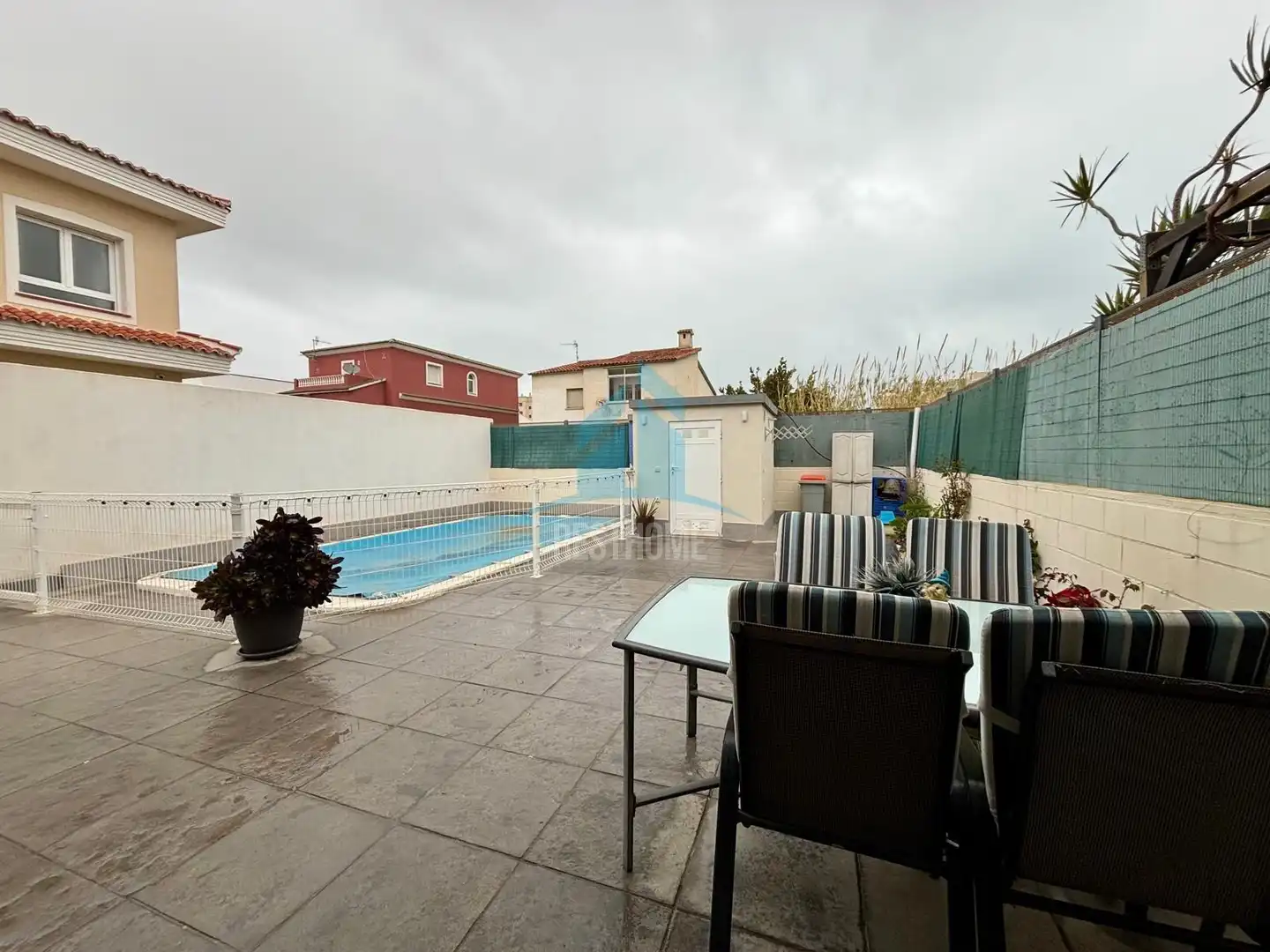 Piscina de Casa adosada en venda en Daimús amb Aire condicionat, Calefacció i Jardí privat