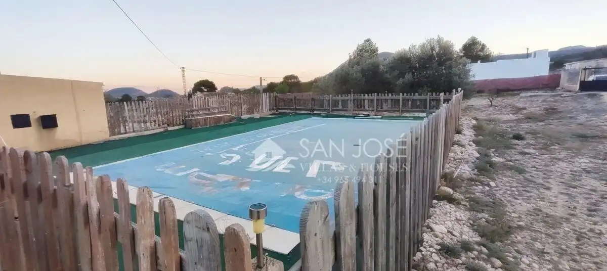 Piscina de Casa o xalet en venda en Monóvar  / Monòver amb Calefacció, Traster i Piscina
