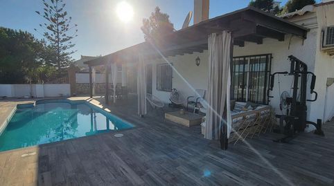 Refugio de luz y naturaleza chalet independiente con piscina y vistas abiertas en La Viñuela, imagen 4