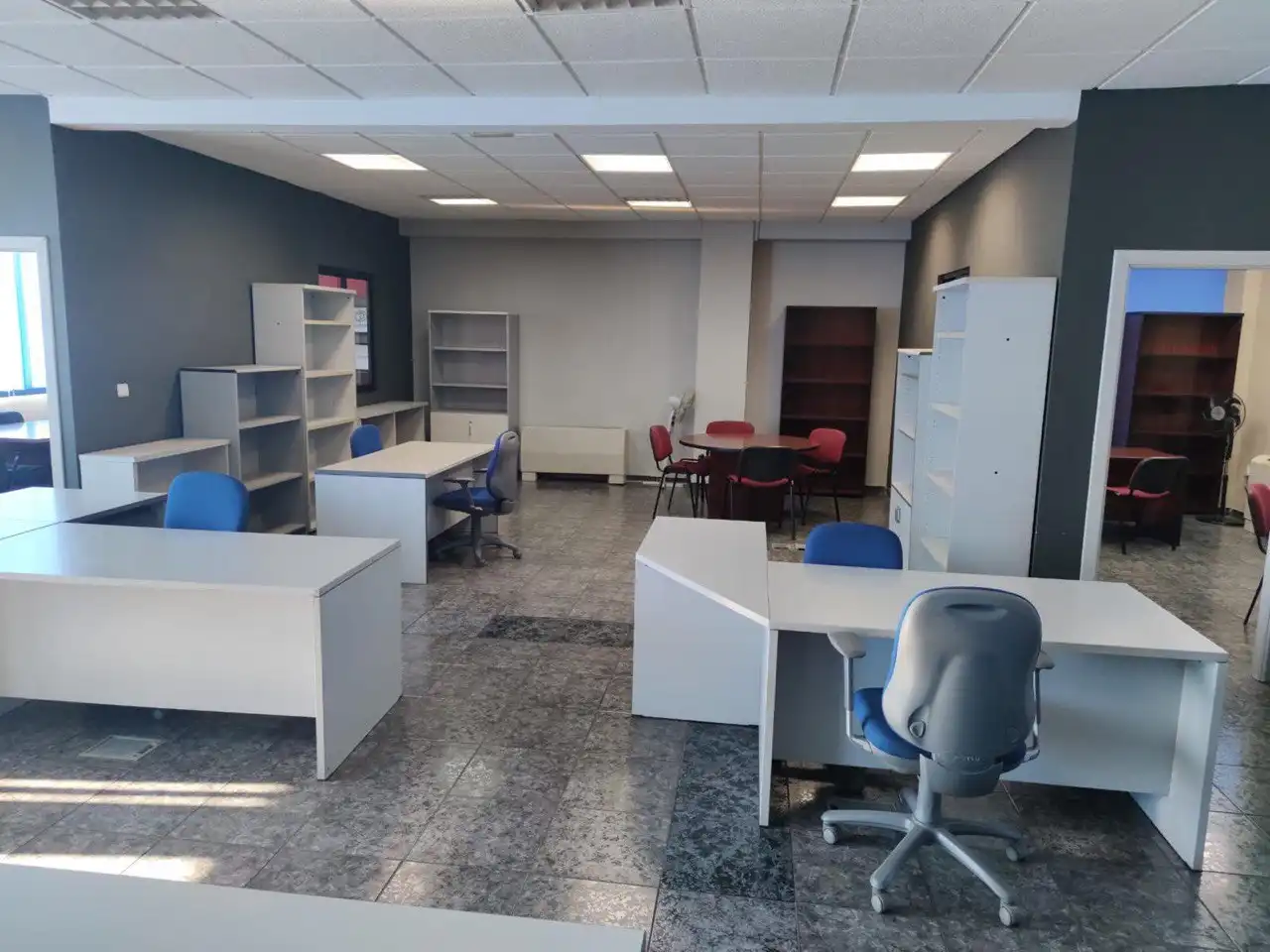Nau industrial en venda en Peligros amb Alarma