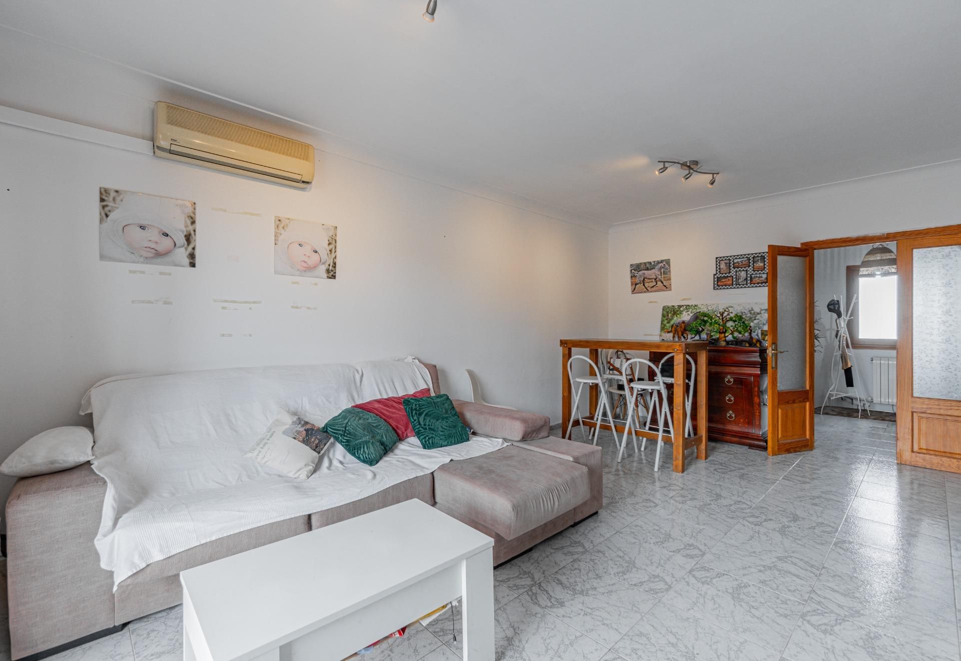 Living room of Flat for sale in Llucmajor  with Air Conditioner, Private garden and Terrace