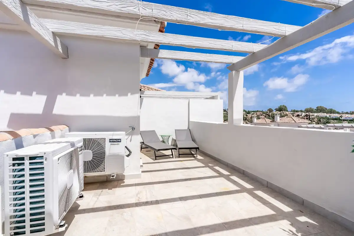 Terrassa de Casa adosada de lloguer en Estepona amb Aire condicionat, Moblat i Forn