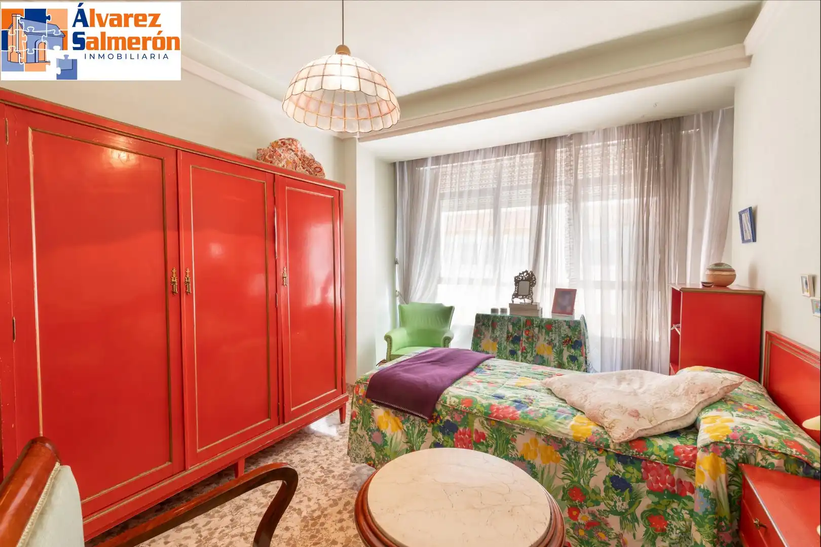 Habitación de Piso en venta en Granada