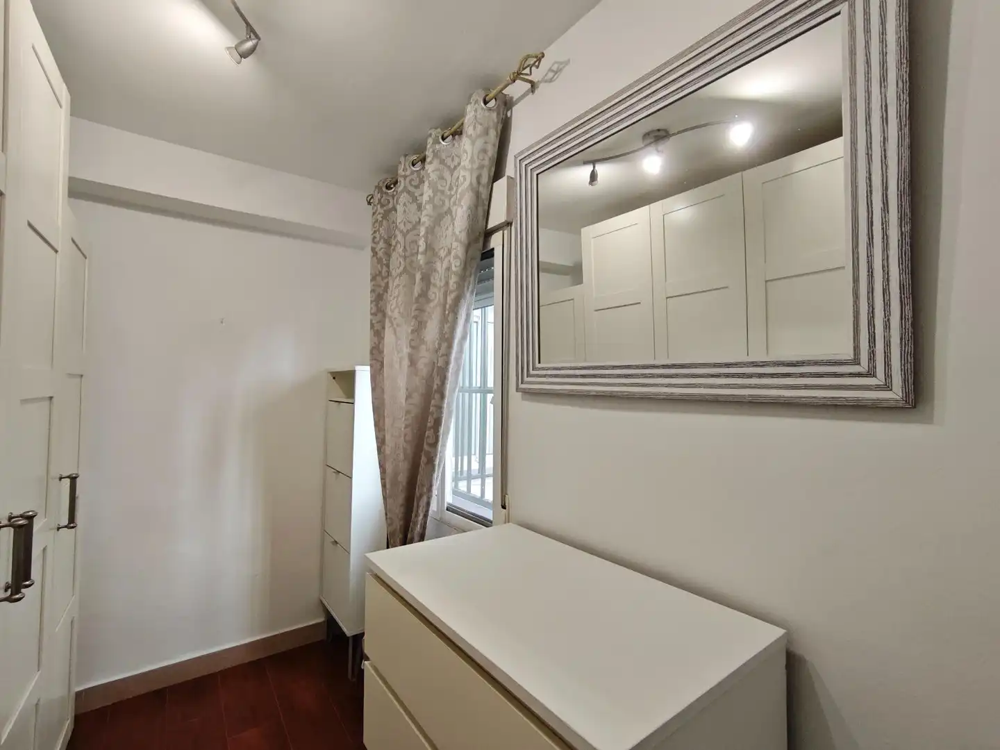 Habitación de Apartamento de alquiler en Sevilla con Aire acondicionado, Calefacción y Amueblado