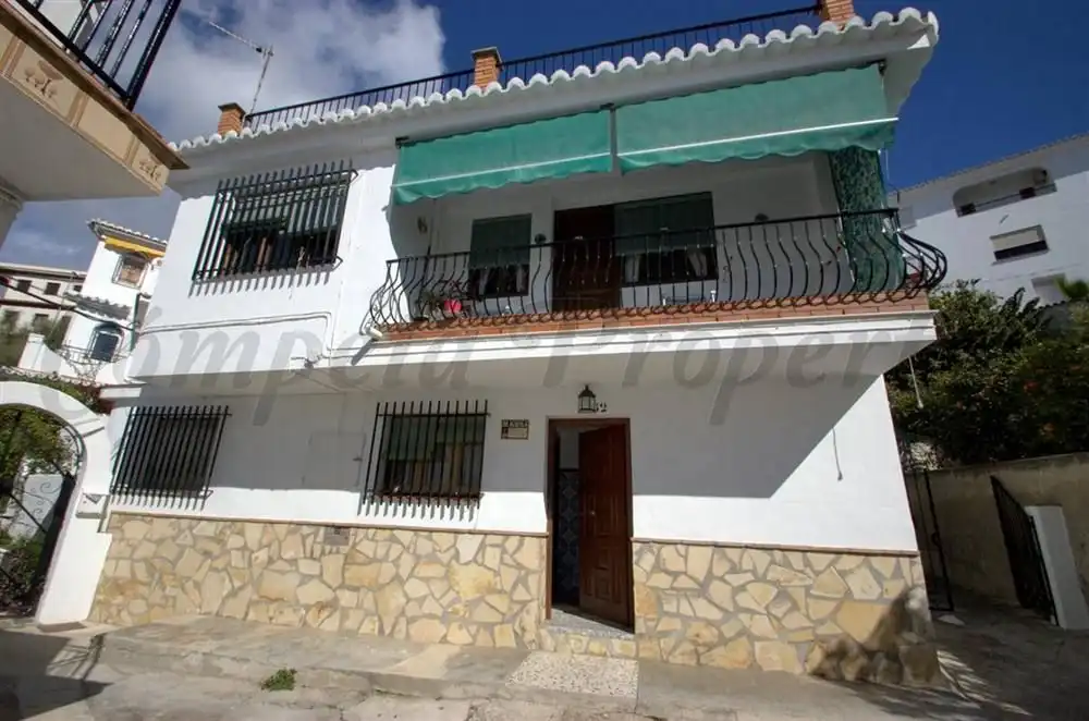 Maison avec terrasse à vendre à Cómpeta