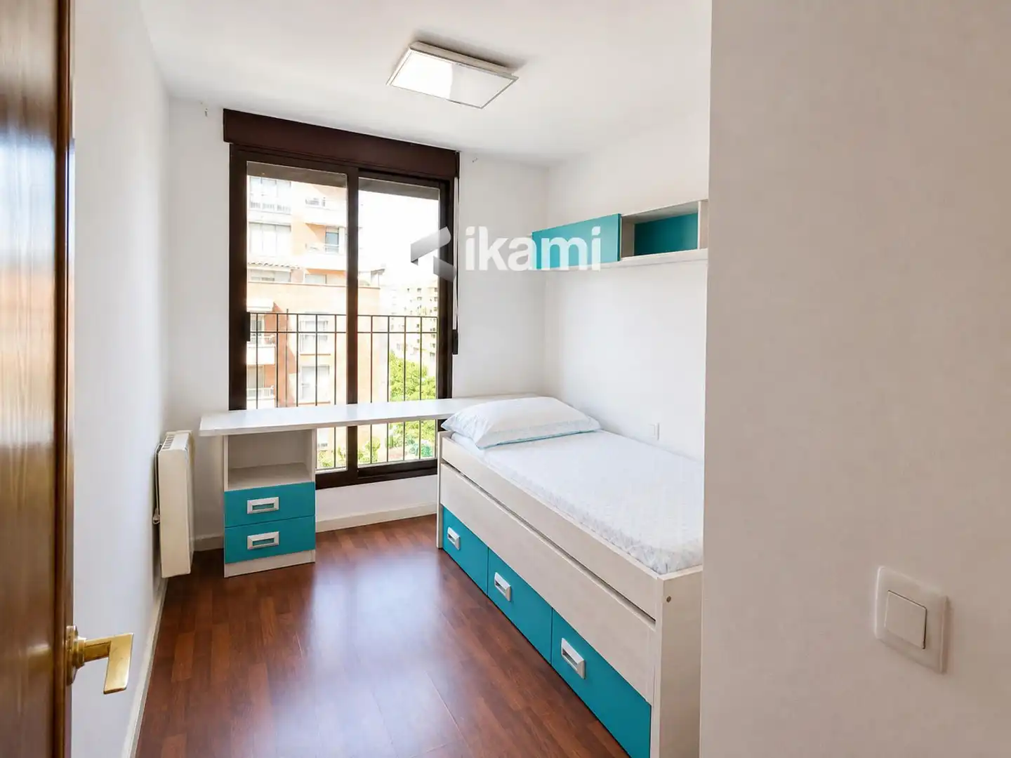 Habitación de Piso en venta en Valencia con Aire acondicionado, Terraza y Piscina