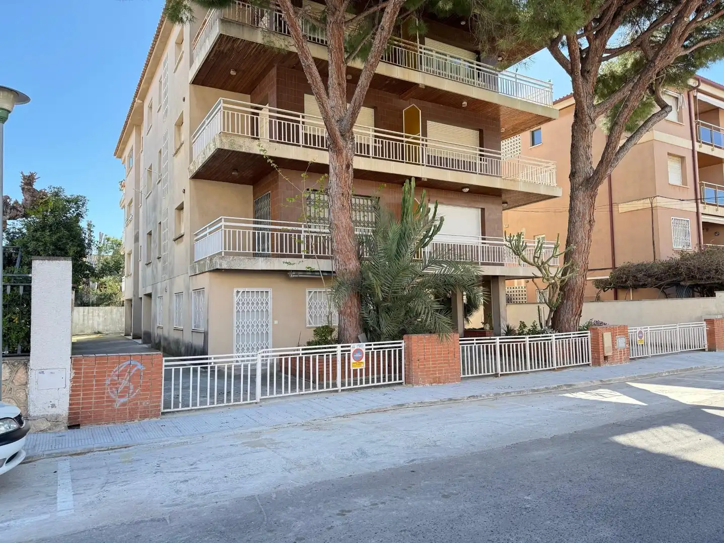 Außenansicht von Erdgeschoss zum Verkauf in El Vendrell