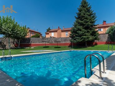 Casa con piscina in vendita a Calle de los Madroños