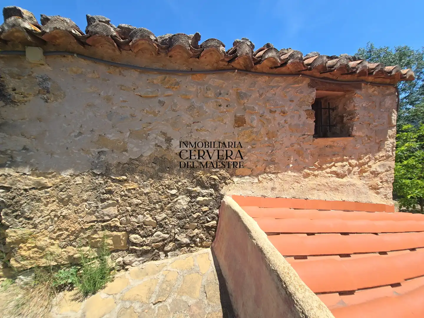 Exterior view of Houses for sale in La Torre d'en Besora