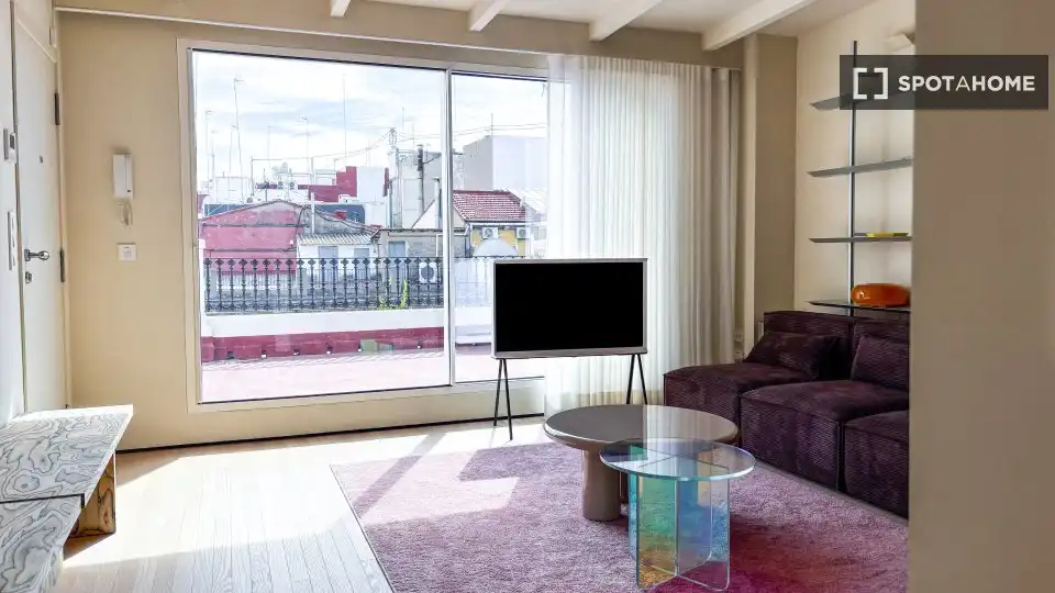 Flat with terrace to rent in El Pla del Real, imagen 3