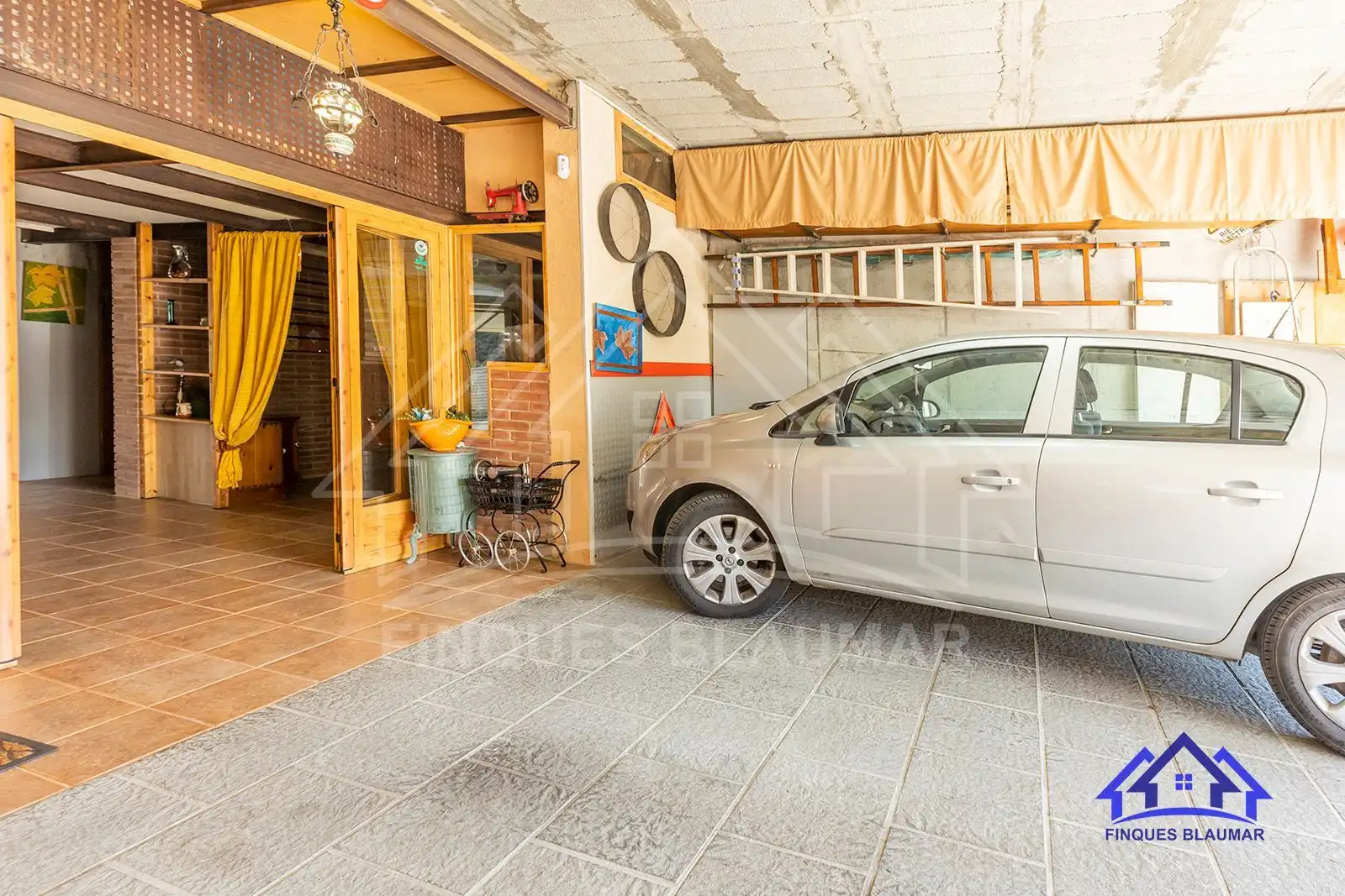 Parking de Casa o chalet en venta en Arenys de Munt con Calefacción, Jardín privado y Trastero