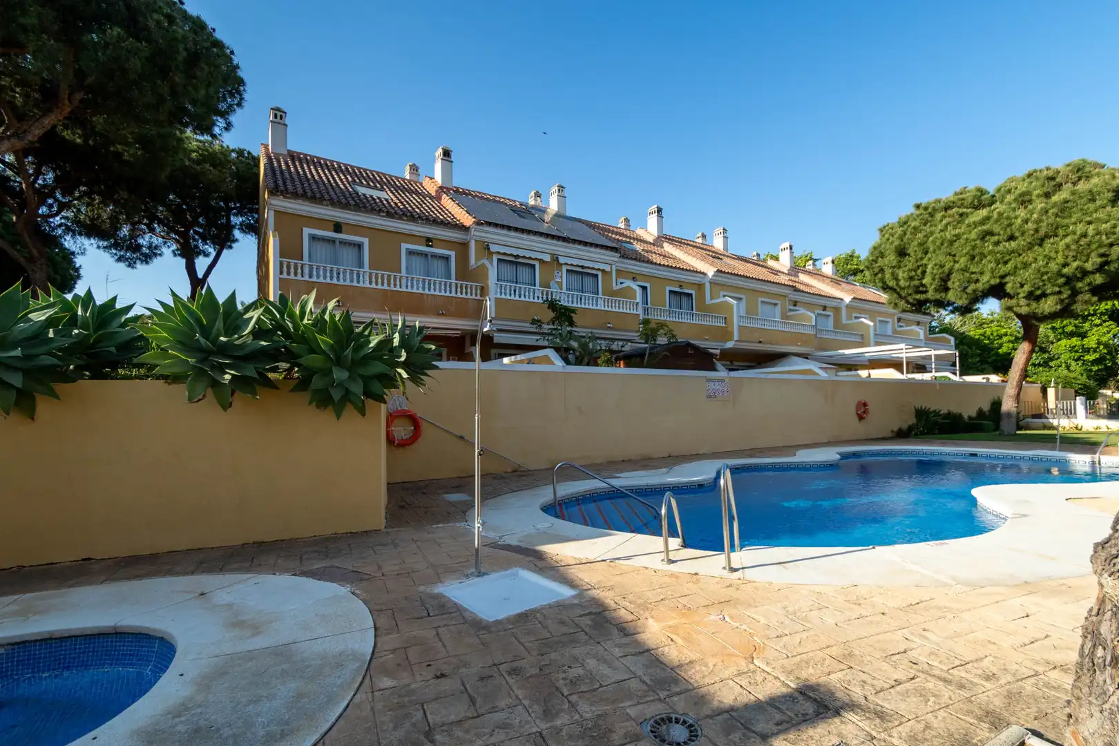 Adosado con piscina en venta en Calahonda, imagen 35