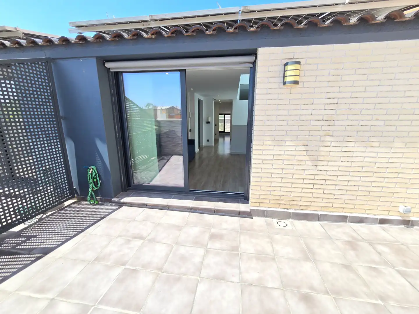 Terrasse von Einfamilien-Reihenhaus zum Verkauf in Sabadell mit Terrasse und Schwimmbad