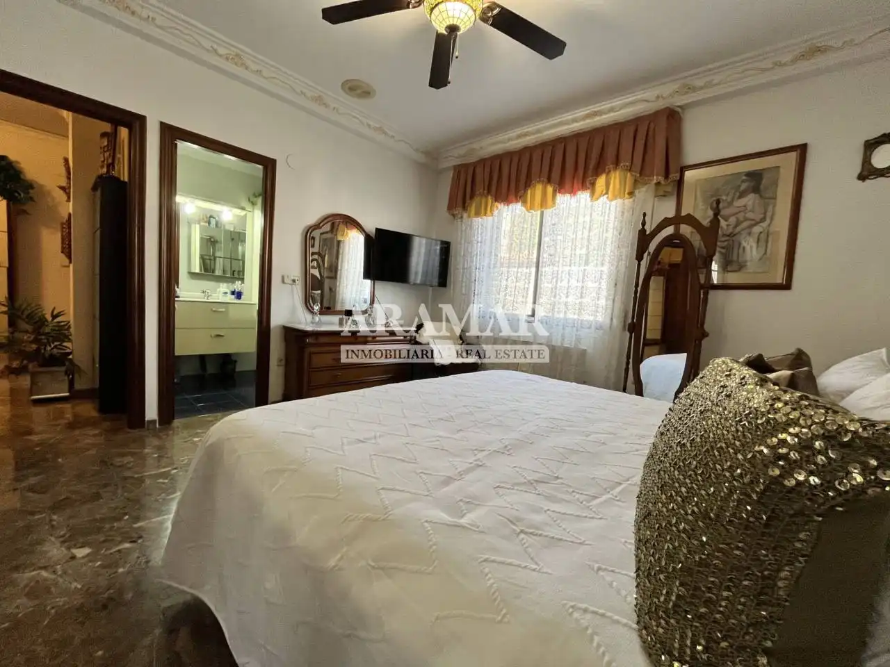Habitación de Casa o chalet en venta en L'Atzúbia con Amueblado