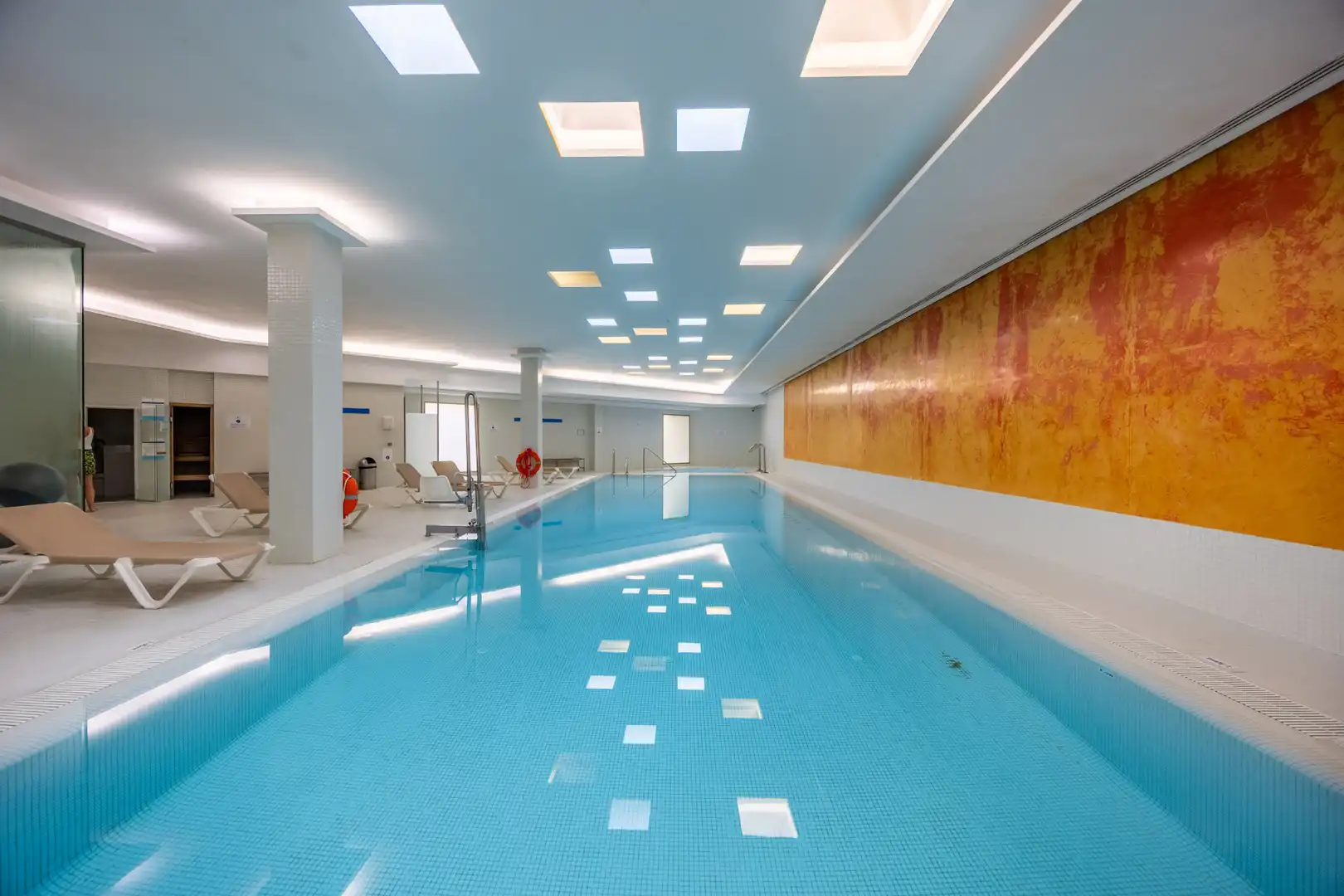 Piscina de Planta baja en venta en Sotogrande con Aire acondicionado, Jardín privado y Terraza